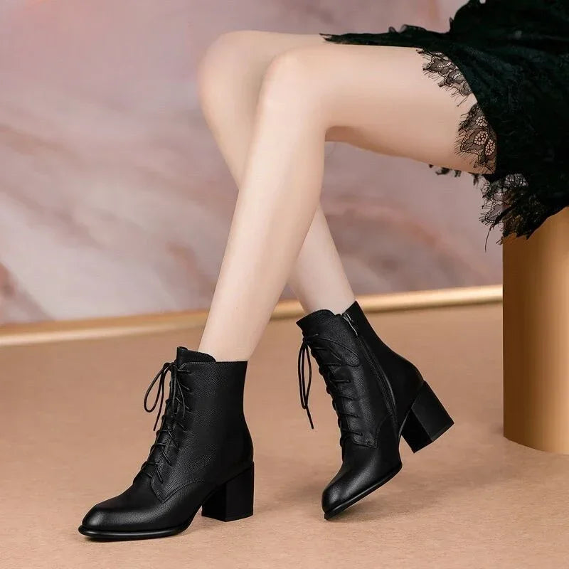 Bottine Femme <br> Noir Lacets