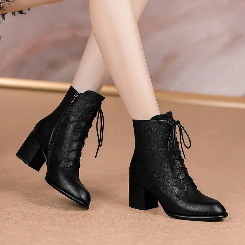Bottine Femme <br> Noir Lacets